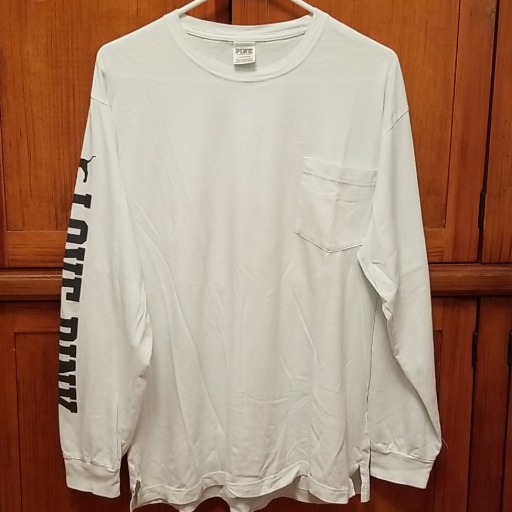 Pink cotton tshirt.